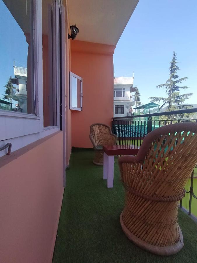 Deluxe Homestay Apartments With Kitchen In シムラー エクステリア 写真