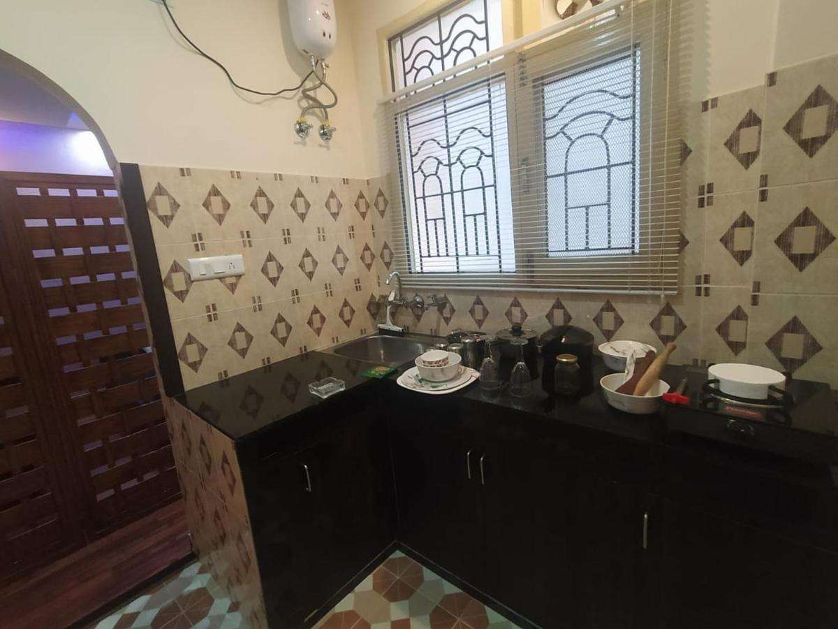 Deluxe Homestay Apartments With Kitchen In シムラー エクステリア 写真